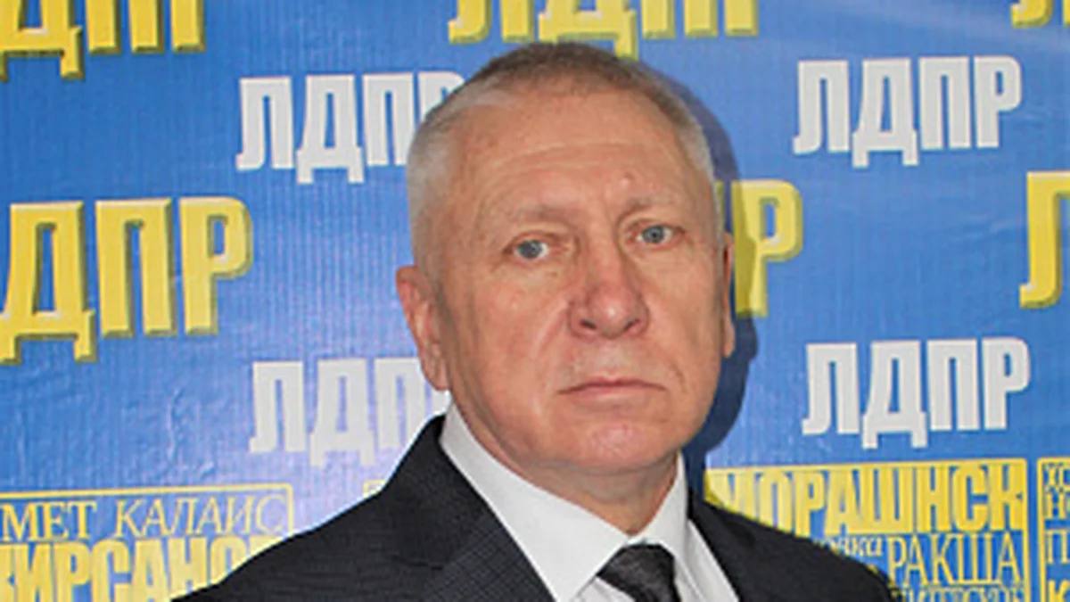 ЛДПР определилась с кандидатом на выборы губернатора Тамбовской области Координатора тамбовского реготделения ЛДПР Олега Морозова выдвинут на сентябрьские выборы губернатора региона. Такое решение члены партии приняли тайным голосованием на вчерашней внеочередной конференции. Об этом сообщили в обкоме. Фото: Тамбовская областная Дума Подписывайтесь на «Ъ-Черноземье»