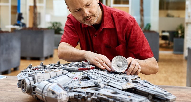 Консалтинговая компания Deloitte возместит сотрудникам в США до $1000 на покупку Lego, пазлов и спа-процедур в рамках поддержки благополучия персонала. Сотрудники шутят, что теперь смогут «официально» купить самый дорогой набор Lego — Millennium Falcon за $850 vc.ru/flood/2041983