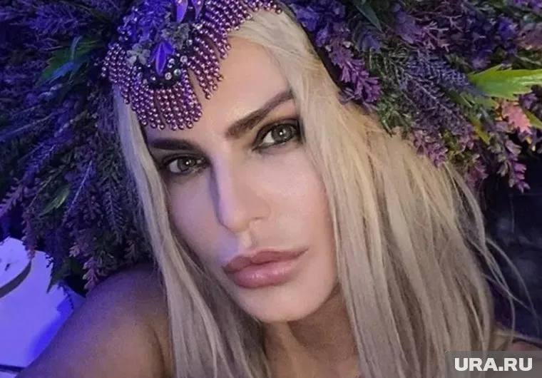 Шоу финалистки Битвы экстрасенсов отменили в Кургане все из за Союза православных женщин Общественницы обратились в правоохранительные органы и заявили что шоу Татьяны Лариной может содержать признаки пропаганды сатанизма и противоречить духовно нравственным ценностям Сама Ларина рассказала 45 RU что хотела провести встречу в просветительском формате и рассказать о правильном питании Но после скандала сообщила что больше не планирует приезжать в Курган Подписаться Прислать новость Дать буст Мы в MAX