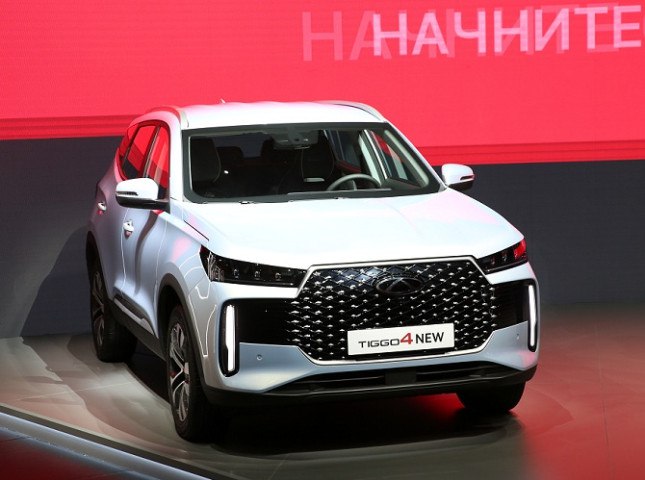 Кроссовер Chery Tiggo 4 получил механическую коробку передач Компания Chery объявила о начале продаж в России кроссовера Tiggo 4, оснащенного 5-ступенчатой механической коробкой передач. Как сообщает пресс-служба китайского бренда, рекомендованная розничная цена автомобиля в новой комплектации MT Line составляет 1 999 000 рублей. Подробнее на сайте autostat.ru