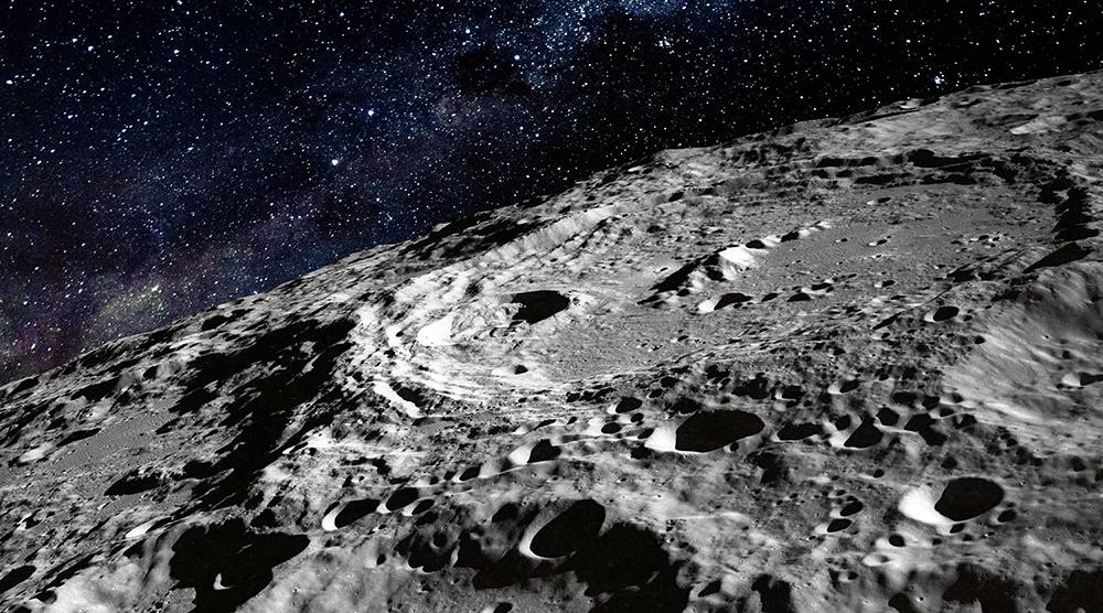 На Луне нашли серу которая отличается от земной Когда в 1972 году астронавты вернулись с последней миссии Аполлон часть лунного грунта была запечатана и сохранена в надежде что будущие исследователи смогут использовать более совершенное оборудование для изучения и сделают новые открытия Так и произошло Американские ученые проанализировали изотопный состав серы в образцах из долины Тельца Литтров и обнаружили что он не такой как на Земле Изотопный состав помогает определить происхождение пород сходство в кислородных изотопах между Землей и Луной давно было известно но с серой ситуация оказалась иной Геохимик Джеймс Доттин изучил образцы с помощью вторичной ионной масс спектрометрии недоступной в 1972 году и выявил значительные расхождения Доттин предлагает два возможных объяснения аномальной серы Она может быть остатком химических процессов происходивших на Луне на раннем этапе ее истории Обедненные концентрации ³³S обнаруживаются когда сера взаимодействует с ультрафиолетовым светом в оптически тонкой атмосфере На заре своего существования наш спутник мог не очень долго иметь такую атмосферу Также аномальная сера могла остаться после формирования Луны вследствие столкновения Земли с протопланетой Тейя Последняя могла содержать уникальный изотопный состав серы Telegram МAX все наши каналы