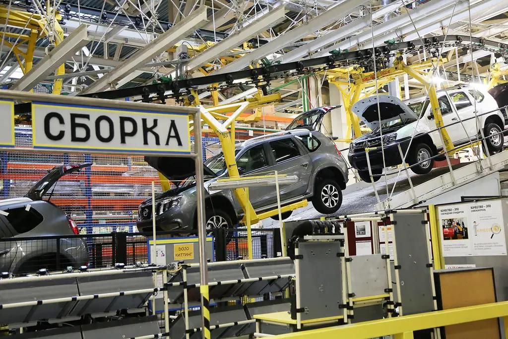В Кыргызстане появится первый национальный автомобиль Muras Наследие Инициатором проекта стал председатель совета директоров Central Asia Capital Антон Собин а технологическим партнером выступает российский АвтоВАЗ
