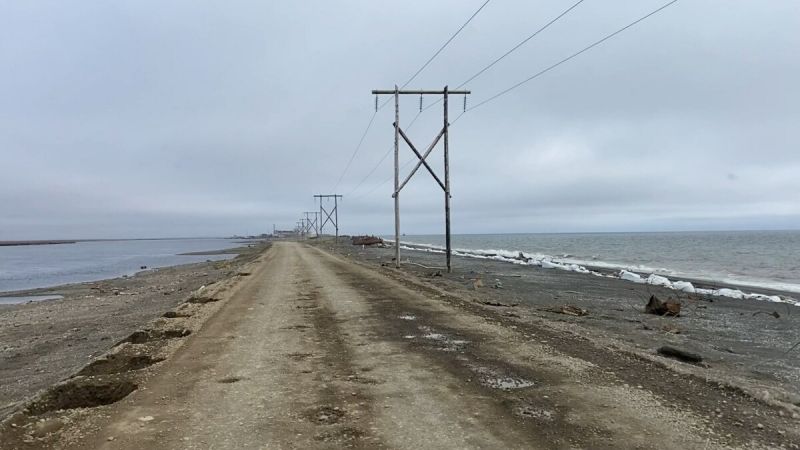 Камчатка останется без быстрого интернета минимум на четыре дня власти Камчатка готовится к временному отключению интернета на 4 дня с 25 по 29 сентября передает агентство КАМЧАТКА ИНФОРМ со ссылкой на сообщение краевого министерства цифрового развития Финальные работы по укреплению подводной волоконно оптической линии связи ПВОЛС начнутся 25 сентября Начиная с 25 сентября начнутся работы на морской инфраструктуре Отключение высокоскоростного интернета может изначально продлиться четверо суток но в целом длительность выполнения работ будет зависеть от метеоусловий приводятся в сообщении слова главы краевого Минцифры Николая Киселева Он отметил что кабель ПВОЛС заведут в специальную трубу которую в мае августе уже обустроили под землей и в море Действующая морская часть кабеля будет Читать на сайте   kamchatinfo com news society detail 73075