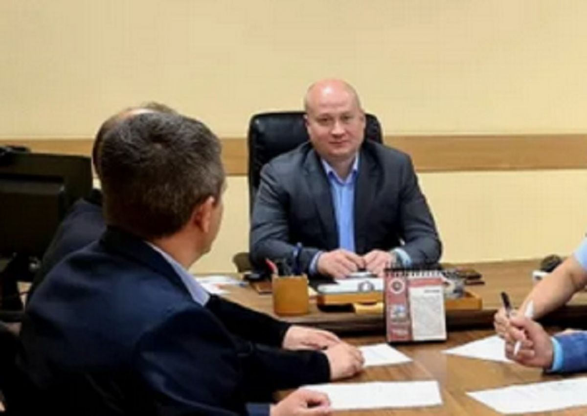 Стала известна фамилия задержанного за взятку экс борца с коррупцией в Калужской области kaluganews ru fn 1790697 html За взятку в 2 млн задержан замначальника управления по борьбе с коррупцией Калужской области Кто он и какие подробности дела в материале Прислать новость Подписаться