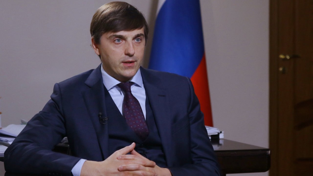 1 2 3 Тема освобождения Курской области и Суджи может появиться уже в следующей редакции учебника по истории Об этом заявил глава Минпросвещения Сергей Кравцов. Вести-Курск. Только проверенная информация Прислать новость