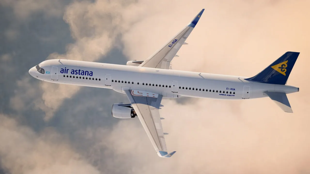 Молния Казахстанская авиакомпания Air Astana продлила ограничения на полёты на Ближний Восток и приостановку регулярных рейсов в Дубай до 31 мая 2026 года включительно Решение связано с сохраняющейся напряжённой ситуацией в регионе Пассажирам отменённых рейсов предлагают полный возврат стоимости билетов без штрафов либо бесплатное перебронирование в том же классе обслуживания на вылеты до 31 июля Также доступна смена маршрута на другие рейсы авиакомпании с доплатой разницы в тарифе и аэропортовых сборах В авиакомпании подчеркнули что продолжают следить за развитием ситуации в регионе и будут дополнительно информировать пассажиров о возможных изменениях Русские Эмираты