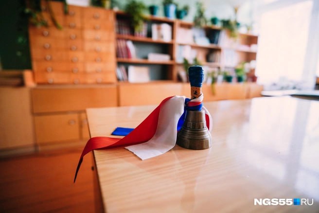 В департаменте строительства омской мэрии рассказали ngs55news о сроках завершения капремонта трех школ работы на которых ведутся с 2024 года Учебные заведения приводят в порядок по региональной программе Все лучшее детям Изначально планировалось что работы на объектах завершатся к 1 сентября 2025 года но сроки капремонта серьезно затянулись Теперь школу 56 расположенную на улице Масленникова планируется сдать к концу первого квартала текущего года В те же даты должен быть завершен капремонт 71 й школы расположенной на Московке Образовательное учреждение 13 в районе улицы Химиков приведут в порядок до конца второго квартала текущего года Будьте в курсе даже офлайн NGS55 в MAX