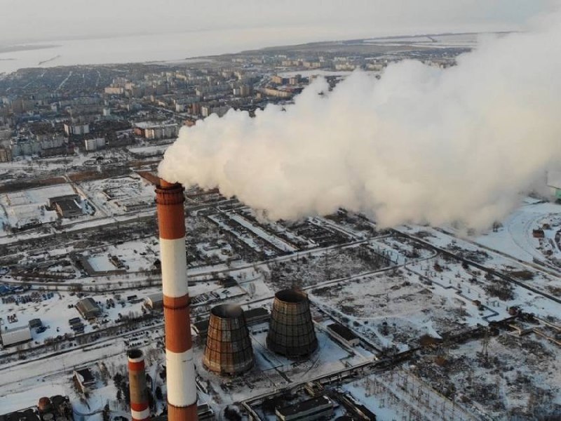 В Волгодонске улучшили связь на территории промышленных предприятий Скорость мобильного интернета в районе   Волгодонской ТЭЦ-2 выросла на 20% В одном из районов Волгодонска завершена модернизация сети LTE, благодаря чему в среднем скорость мобильного интернета увеличилась на 20%. Работы проводились на территории, где расположены крупные промышленные предприятия, включая Волгодонскую ТЭЦ-2, обеспечивающую энергией как производства, так и бытовых потребителей города, сообщила пресс-служба МТС.  Кроме того, усиление сети коснулось предприятий, таких как Атоммаш, Южная нефтегазовая компания и ВетроСтройДеталь. Улучшенное LTE-соединение позволит сотрудникам оперативнее обмениваться данными, вести видеозвонки и передавать тяжелые файлы.  Развитие сетевой инфраструктуры также поспособствует внедрению цифровых решений на заводах, включая систему интернет вещей  IoT , которым требуется стабильное и надежное соединение.