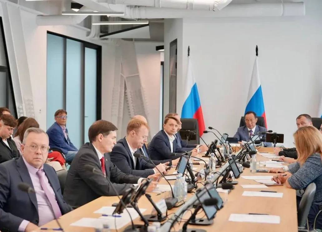 Айсен Николаев провел заседание комиссии Госсовета РФ по энергетике Совершенствование государственного регулирования в сфере вовлечения золошлаковых отходов угольных электростанций в промышленный оборот обсудили на заседании комиссии Госсовета РФ по направлению «Энергетика» под председательством главы Якутии, руководителя комиссии Айсена Николаева. Подробнее читайте по ссылке Фото: пресс-служба главы и правительства Якутии