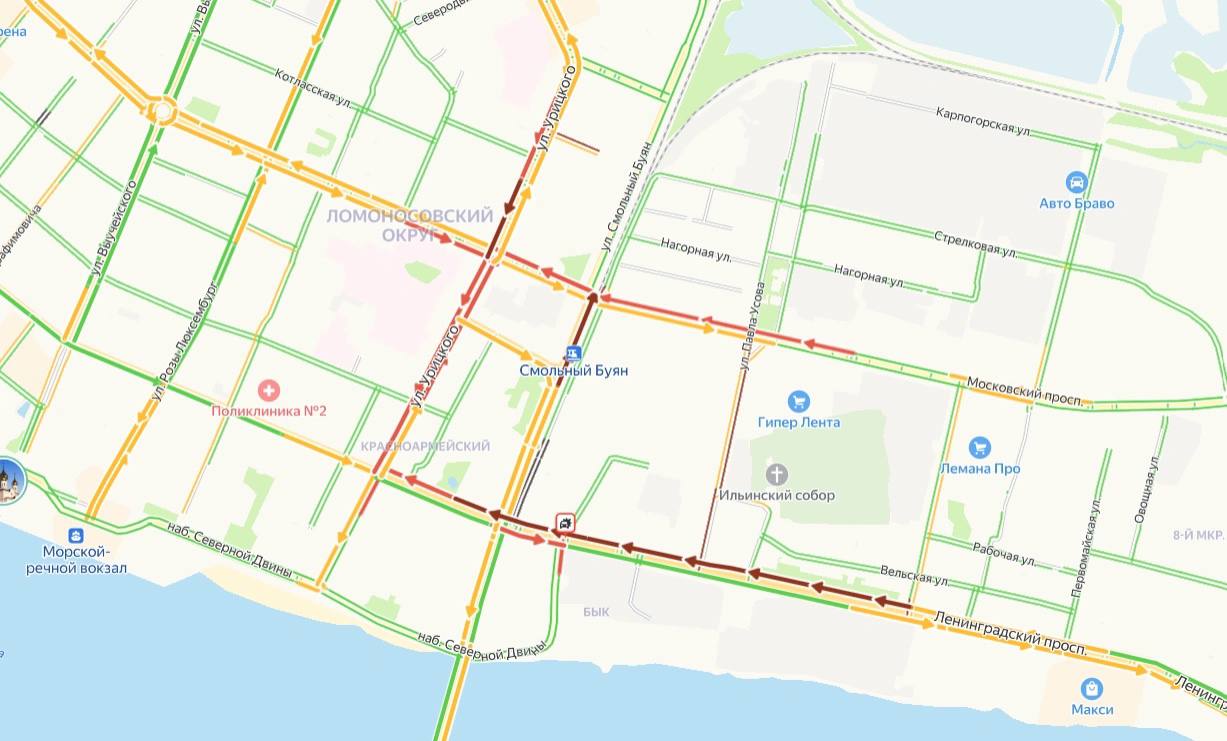 В Архангельске собралась большая пробка на Ленинградском  На пересечении с Коммунальной произошла авария. Затруднено движение в левому ряду. На Урицкого, Смольном буяне и Московском тоже пробки.  Фото: Яндекс Карты