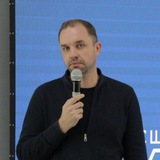 Роман Моложон