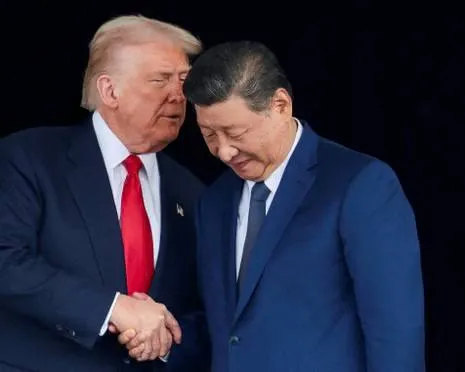 Трамп в ходе визита в КНР намерен заняться ребалансировкой отношений двух стран заявила представитель администрации США Анна Келли В ходе этого визита президент Трамп продолжит делать то чем занимался на протяжении последнего года выстраивать более сбалансированные отношения с Китаем сказала Келли слова которой приводит в соцсети X корреспондентка издания Daily Wire Визит главы Белого дома в Пекин запланирован на 14 15 мая для переговоров с председателем КНР Си Цзиньпином