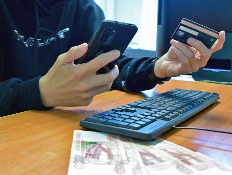 Свыше 300 миллионов рублей украли мошенники у жителей региона в этом году В Калужской области участились случаи дистанционного мошенничества. За 4 месяца текущего года ущерб от этого вида преступлений жителям региона составил свыше 330 млн. рублей.