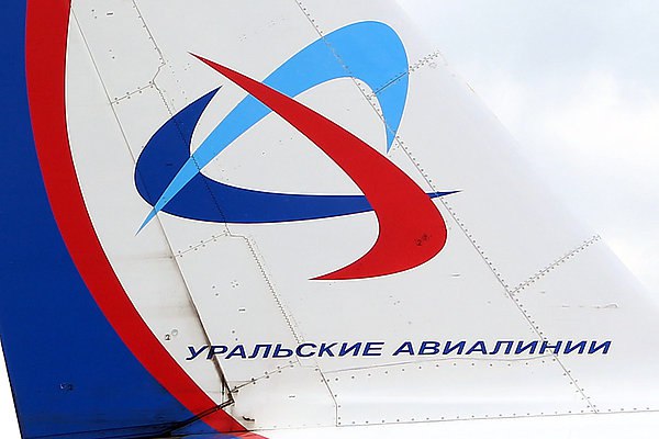 Уральские авиалинии скоро приступят к созданию ангара для обслуживания МС 21 Авиакомпания Уральские авиалинии в ближайшее время приступит к созданию ангарного комплекса для технического обслуживания самолетов МС 21 заявил губернатор Свердловской области Денис Паслер Об этом сообщает Интерфакс Новый специализированный ангарный комплекс по обслуживанию отечественного пассажирского самолета МС 21 стоимостью 10 миллиардов рублей будем создавать с Уральскими авиалиниями в ближайшее время написал Паслер в своем телеграм канале Общая площадь комплекса составит около 15 тыс кв м На его базе планируется выполнять в том числе ремонт стоек шасси компонентов и авионики aviaru net n289131