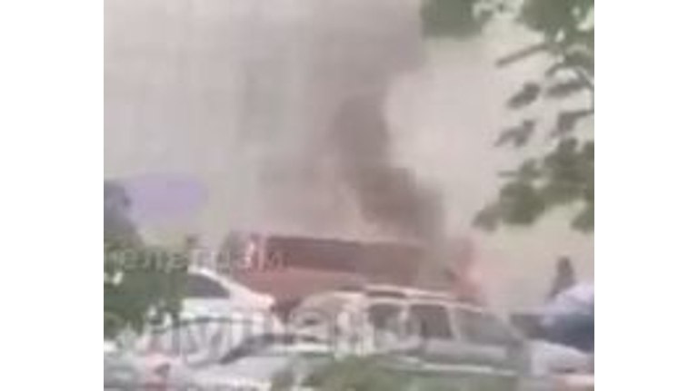 В Клинцах на парковке возле ТЦ "Гранд Парк" загорелся автомобиль     Что стало причиной возгорания и есть ли пострадавшие, не сообщается. ƃℾ   подписаться  прислать новость