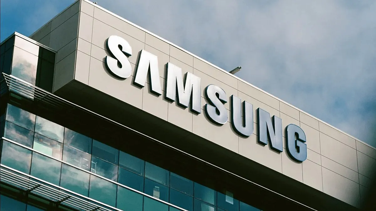 Рыночная капитализация Samsung выросла до 1 трлн фирма стала второй азиатской компанией после TSMC достигшей этого показателя Причины роста стоимости акций рекордная отчётность и слухи о партнёрстве с Apple для поставки процессоров vc ru invest 2912197