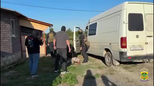 Славянский район: Суд над мужчиной за угрозы в голосовом сообщении