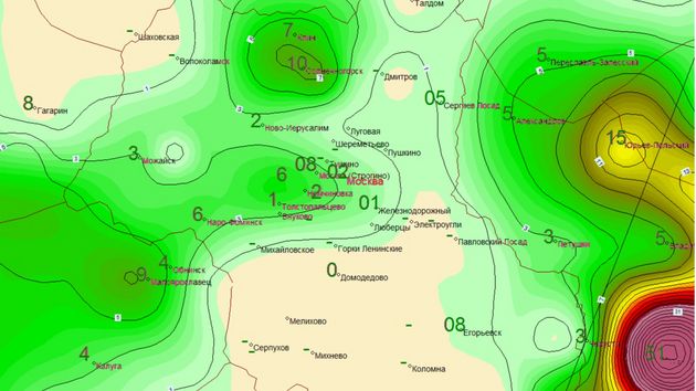 Сегодня короткая передышка после вчерашних тропических ливней Вчера Центральная Россия почувствовала на себе влияние атмосферного фронта, который ночью разрушаясь, а днём обостряясь и развиваясь в полную мощь в виде кучево-дождевых облаков с грозой, ливнями, а местами и градом, подошёл с юга и юго-запада к региону. Фронтальная зона протянулась от Ленинградской области на юго-восток, через Тверскую и Московскую область. На карте №1 видно, насколько мозаично и локально шли дожди. Где-то не упало ни капли, где-то дождь был небольшим, а где-то прошёл настоящим ливнем. В некоторых местах грозы прошли с ливнями и градом! Наибольшее количество дождей в Московской области вчера днём вылилось в Железнодорожном – 24 мм осадков. На втором месте были Черусти – 21 мм. В Ново-Иерусалиме выпало 18 мм. На карте №2 представлены ночные данные. Ночью грозовая деятельность над Московской областью поутихла, и максимум дождей пришелся на Солнечногорск – 10 мм и Малоярославец – 9 мм. В Черустях ночью выпали небольшие 3 мм, но стихия разыгралась в соседней Владимирской области: в ближайшем крупном городе Гусь-Хрустальный за ночь вылилось 51 мм осадков. Это 51 литр на квадратный метр, и составило более 2/3 от месячной нормы. В Суздале зафиксировано 16 мм, а Владимир тучи, можно сказать обошли стороной, там «всего» 5 мм дождя. Сегодняшняя ситуация складывается намного спокойнее – судя по данным локаторов, гроз и дождей в Московской области намного меньше. #погода #прогнозпогоды #ливни Фото: Центр ФОБОС