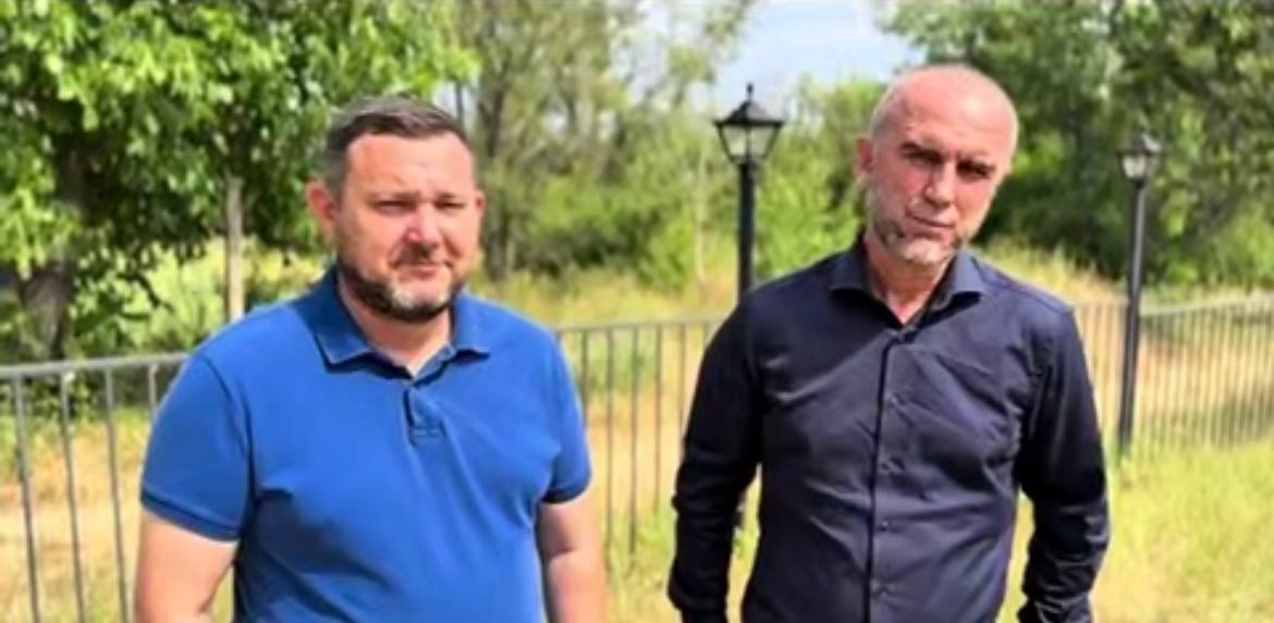 Габриэл Кэлин и оппозиционный блогер Виталие Флоря были задержаны полицией Подпишись на Нетипичную Молдову