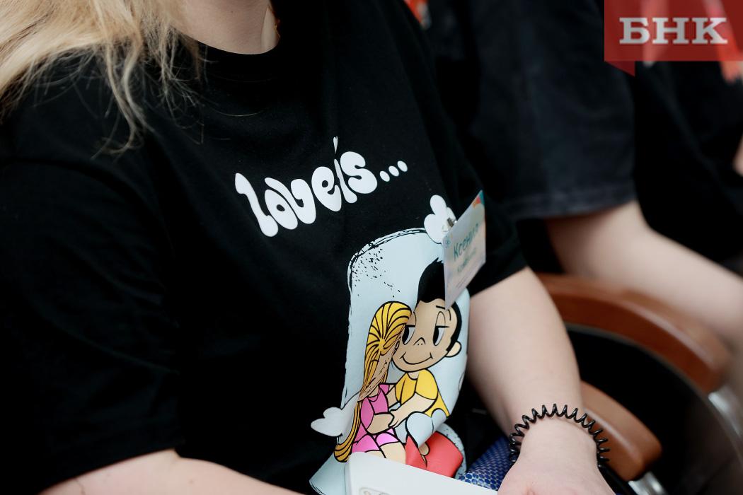 Полицейские Коми задержали в Ростове 19-летнюю невесту-обманщицу Девушка успела получить от влюбленных в нее мужчин свыше 3,5 млн рублей.