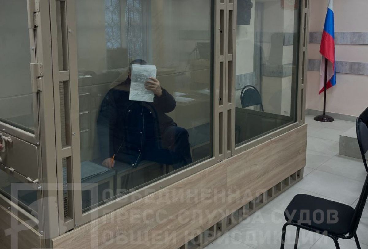 Тимошенко и его сыну продлили арест в Брянске Будучи замгубернатора Брянщины он через фиктивно трудоустроенного сына брал мзду, полагает следствие. Срок содержания под стражей Сергею и Антону Тимошенко продлили. ↗ Прислать новость Подписаться
