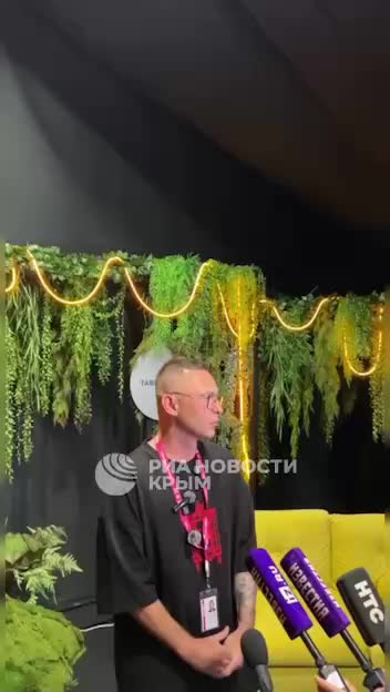 Рома Зверь о новом поколении музыкантов на фестивале 'Таврида.АРТ' в Судаке