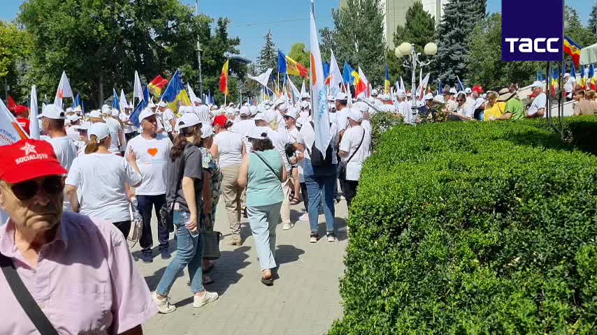 Протесты в Кишиневе против политики президента Санду