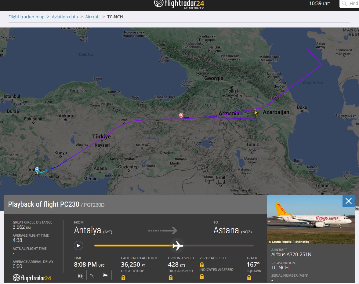 Вернулись в Турцию на неопределенный срок четверо туристов, устроивших сегодня драку на рейсе PC230 авиакомпании Pegasus из Антальи. Конфликт два на два набрал такие обороты, что экипаж турецкого лоукостера развернулся в воздушном пространстве Азербайджана, пролетел Армению и сел в ближайшем подходящем «домашнем» аэропорту – Эрзуруме. Полиция сняла всех четверых с рейса и задержала на время выяснения обстоятельств. Подробнее написали на ТурДоме.