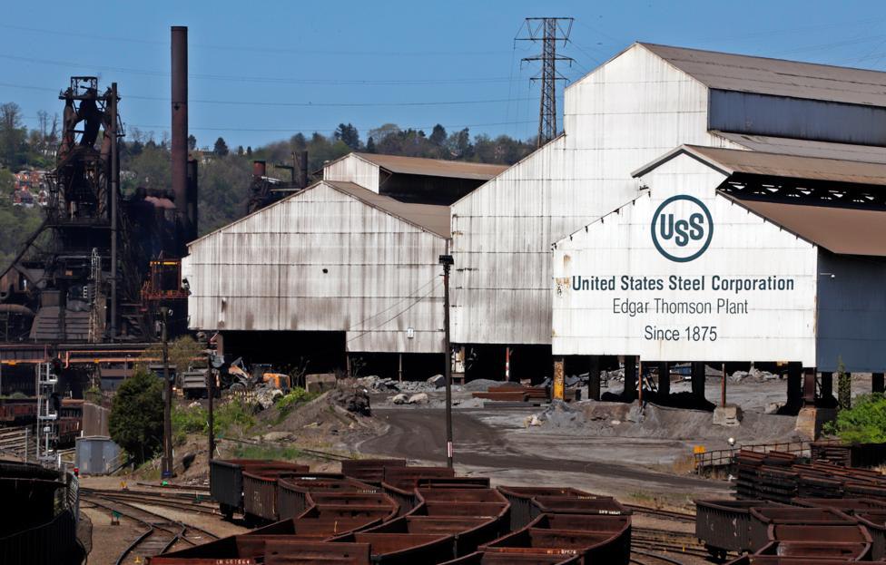 Акции U.S. Steel снизились на 6% после того, как президент Трамп и премьер-министр Японии Сигэру Исиба подтвердили, что японская компания Nippon Steel сделает значительные инвестиции в американского производителя стали, вместо его приобретения. Эта новость появилась после предположений о том, что администрация Трампа может быть открыта для поглощения U.S. Steel компанией Nippon.  - - - - -  Напоминаем, что сейчас действует скидка 60% на наш BroVPN! Годовая подписка – всего 340₽ в месяц. Оставайтесь защищенными и свободными.