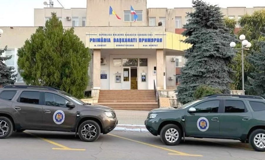 Сотрудники Центра по борьбе с коррупцией задержали двоих вице примаров Комрата Гагаузия Оба подозреваются в злоупотреблении служебным положением Блокнот Молдова
