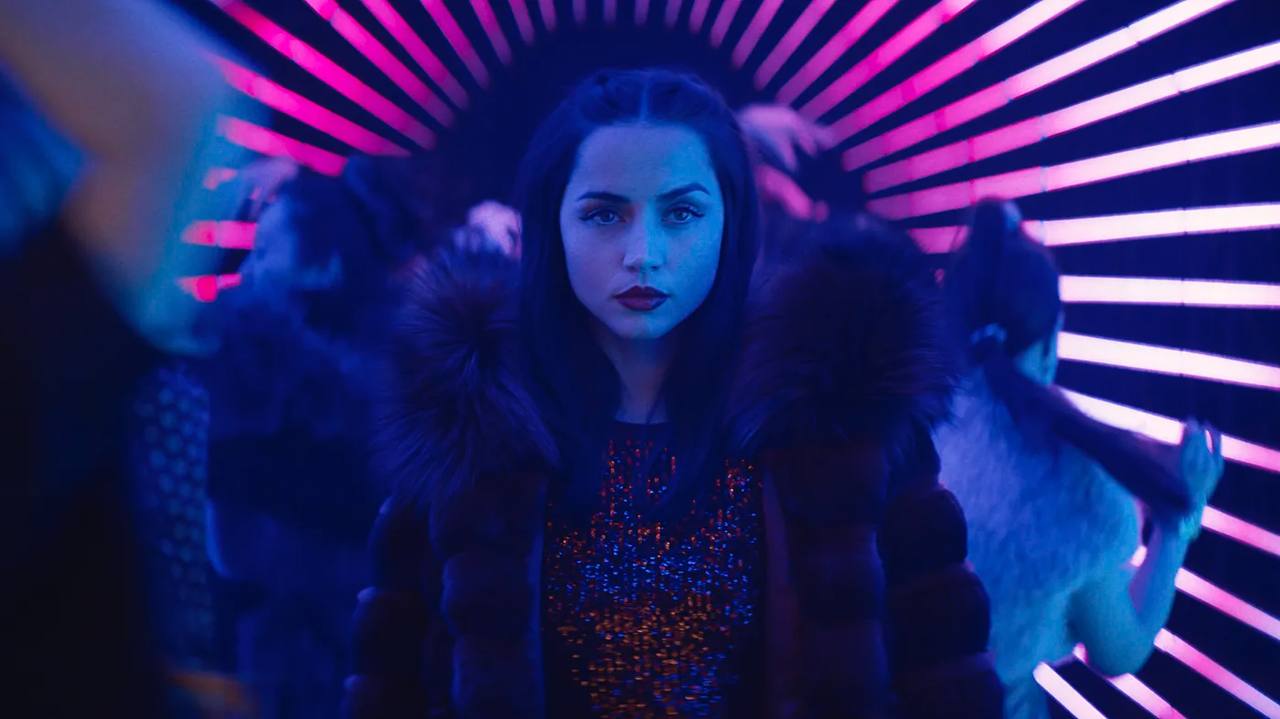 Авторитетное издание Variety сообщает, что киностудия Lionsgate планирует возвращение в Россию. Официальные представители Lionsgate воздержались от комментариев. Уже 5 июня компания через дистрибьютора «Атмосфера кино» может выпустить в прокат спин-офф «Джона Уика» – «Балерину». Такой шаг может стать сигналом для других голливудских студий.