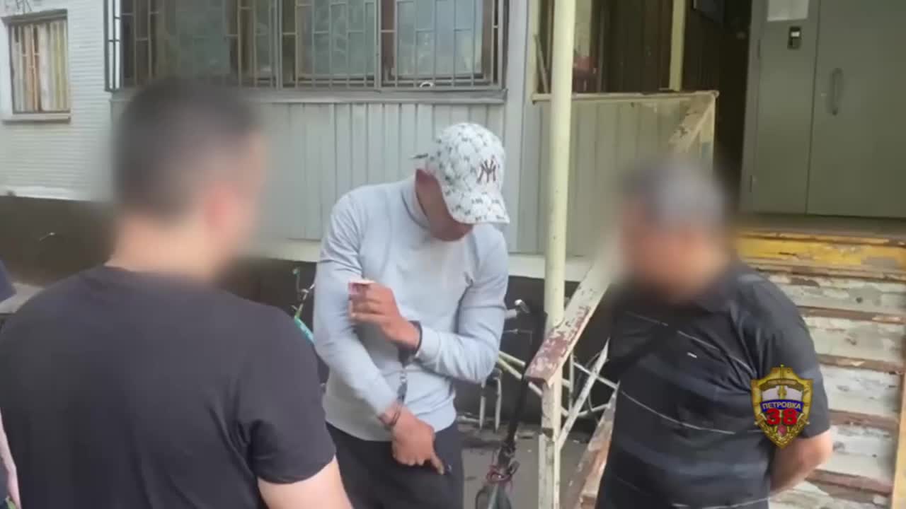 В Тамбове и Ставрополье задержаны наркокурьеры с крупными партиями наркотиков