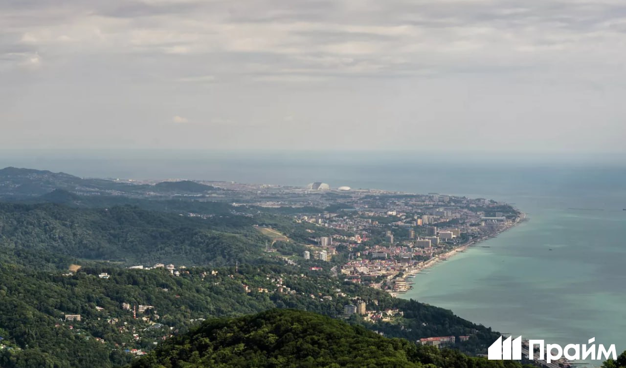 Бронирования отелей в прибрежных районах Сочи на Новый год выросли на 30 Чаще всего отдых на побережье выбирают жители Москвы и Подмосковья Ростовской области и Краснодарского края выяснило РИА Новости При этом в прибрежном кластере средняя цена ночи на новогодний период снизилась на 7 Подписывайтесь на ПРАЙМ в MAX