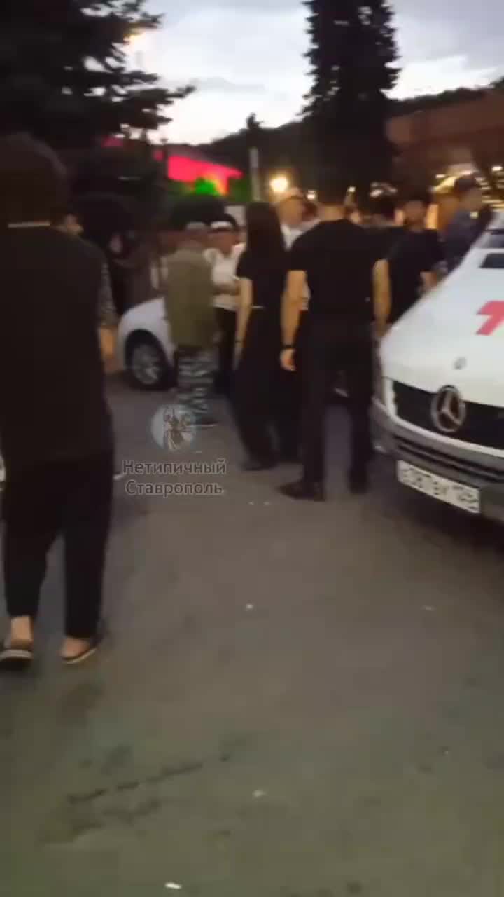 Конфликт в Ставрополе: один молодой человек получил ножевое ранение
