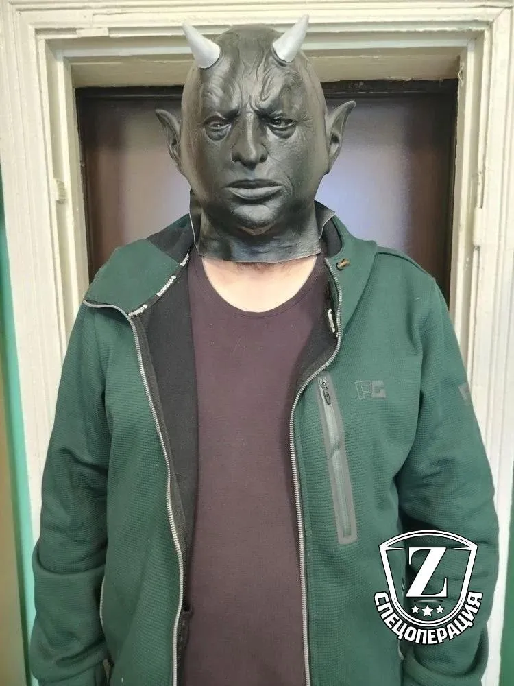 Житель Тулы получил трое суток ареста за хулиганство Мужчина надел маску дьявола и пугал участников пасхального крестного хода Резервный канал Подпишись Наш ускоритель Интернета