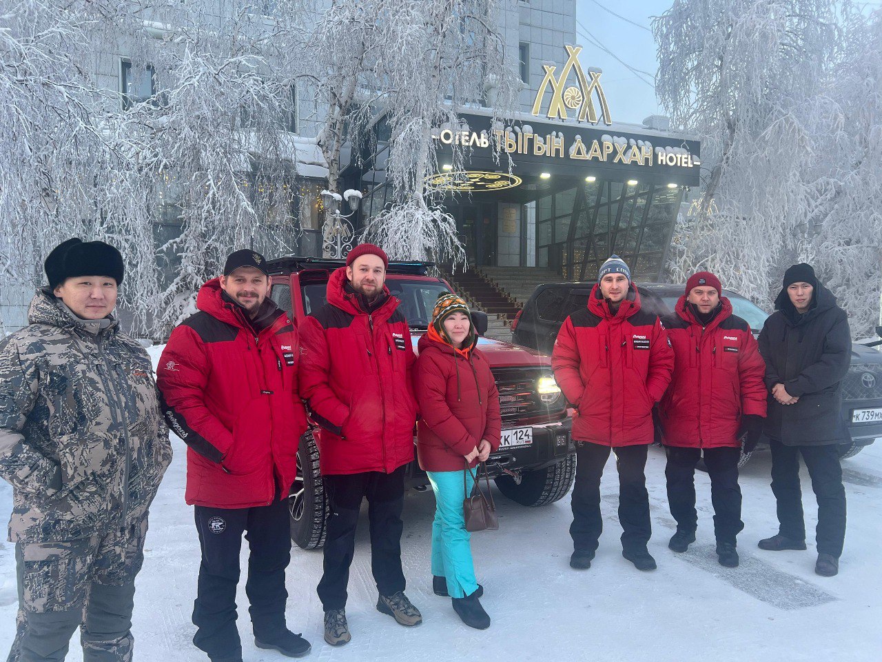 Команда Богдана Булычева представит маршрут «Национальная трасса Колыма» в Якутии  Опытные авто-путешественники под руководством Богдана Булычева — Посла Арктики и Дальнего Востока, признанного ведущим полярным исследователем в России, прибыли в республику сегодня, 16 января.  Главной задачей команды является презентация уникального туристического маршрута «Национальная трасса Колыма», охватывающего направления Якутск — Хандыга — Усть-Нера.