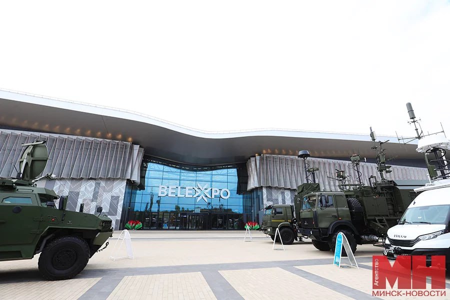 В Минске пройдет международная выставка вооружения и военной техники MILEX-2025 с 21 по 24 мая. Представители белорусских и иностранных производителей и поставщиков представят инновационные продукты и технологии на демонстрационных площадях международного выставочного центра BELEXPO. «Минск-Новости» MINSKNEWS.BY Telegram Viber FB VK Inst TikTok YouTube