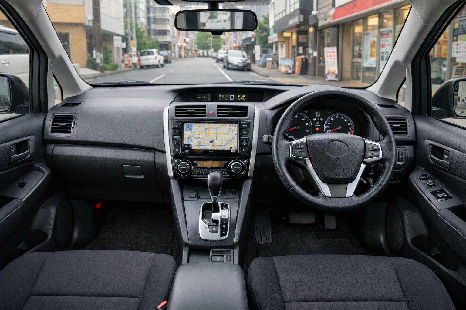 В России не планируется запрещать праворульные машины Речи о запрете праворульных автомобилей в России сейчас не идет и пока никаких ограничений в отношении таких машин не предполагается Об этом заявил глава Росстандарта Антон Шалаев Вместе с тем он допустил что изменения в ГОСТах в 2026 году потенциально могут привести к тому что будет сложнее подтвердить соответствие праворульной машины необходимым требованиям Ранее сенаторы обратились к первому вице премьеру Денису Мантурову с предложением поэтапно менять праворульные автомобили в России на более безопасный транспорт Парламентарии также отметили что машины должны быть обеспечены поставками запчастей и широкой сервисной инфраструктурой МВД эту инициативу не поддержало Росстандарт Автопром ПраворульныеАвтомобили Запрет Подписаться Наши города в MAX   Поддержать канал