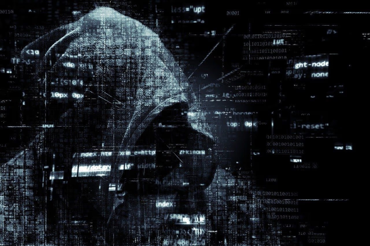 Tether инвестировала в Crystal Intelligence — усиление борьбы с криптопреступностью Компания Tether объявила о стратегическом вложении в платформу блокчейн-аналитики Crystal Intelligence, которая специализируется на отслеживании криптомошенничества, рисков и взаимодействии с силовыми структурами. Благодаря этому шагу Tether усиливает контроль за оборотом USDT: уже заморожено более $2.7 млрд, связанных с преступной деятельностью. Компания взаимодействует с 255+ агентствами в 55 странах. Платформа Scam Alert, запущенная совместно с Crystal, помогает в реальном времени отслеживать адреса, связанные с мошенничеством. А на фоне роста криптопреступности — например, $9.3 млрд потерь в США только за 2024 год — такие меры становятся особенно важными. Влияние на крипторынок: Tether усиливает прозрачность и compliance — это может повысить доверие со стороны регуляторов, но также приведёт к ужесточению контроля и снижению анонимности в транзакциях с USDT. Как считаешь, это шаг к безопасности или повод задуматься об анонимности крипты? Chat / Чат Subscribe / Подпишись Buy Stars without KYC Наш бот с комбо / Our bot with combo Поддержи канал / Boost channel