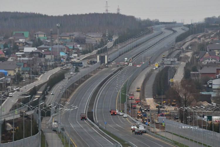 Платный участок Вознесенского тракта откроют, предположительно, уже в этот четверг — 26 декабря   Стоимость проезда составит от 176 до 567 рублей. Стоимость будет зависеть от категории автомобиля.