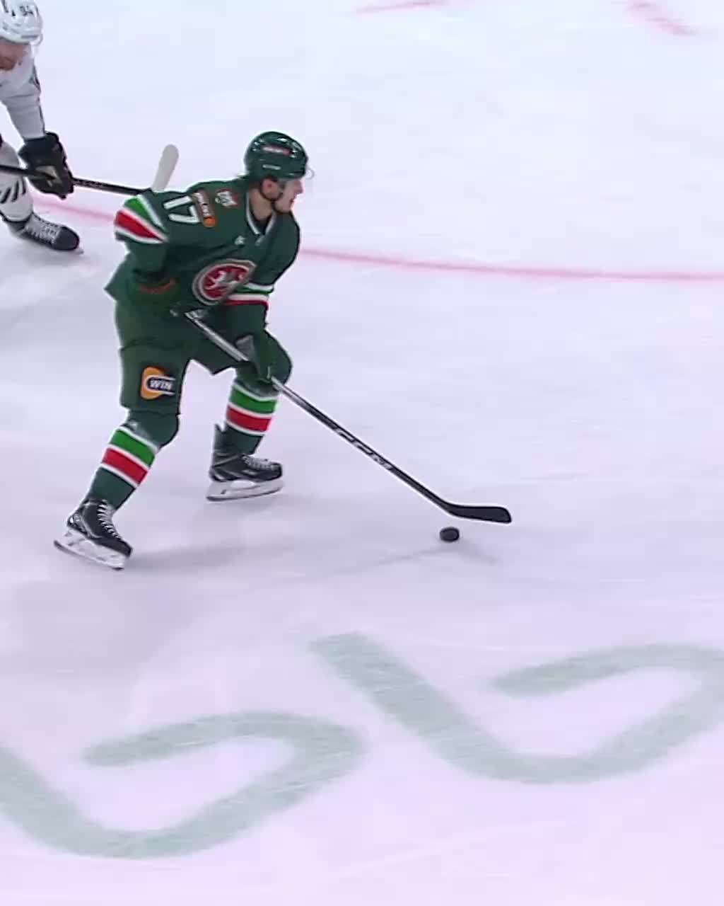 Ак Барс продолжает победную серию, обыграв Трактор со счетом 5:3