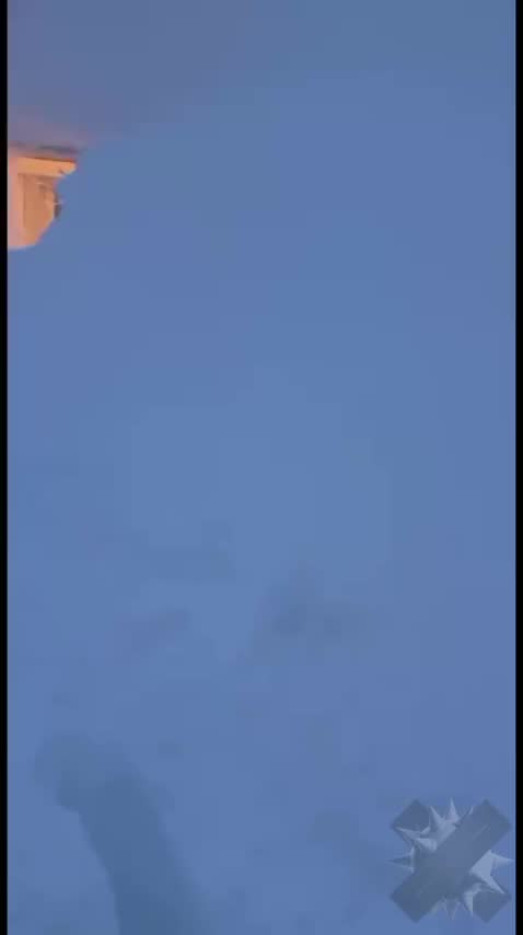 На Камчатке обнаружена 'дверь в рай' — видео с магазином под снегом стало вирусным