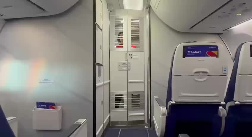 Southwest Airlines запускает рейсы с новыми барьерами безопасности в кабине пилотов