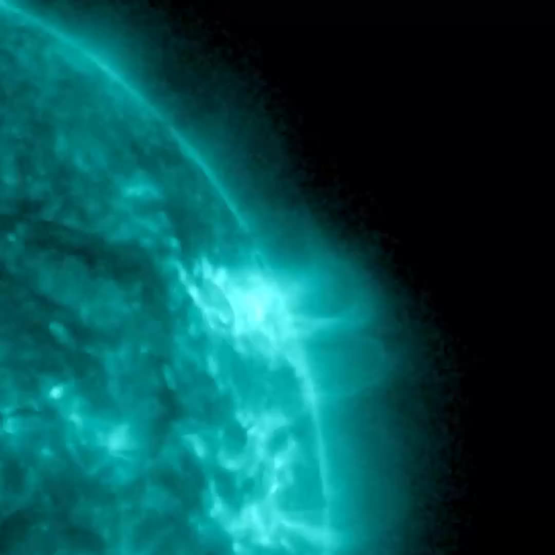 На Солнце зафиксирована вторая по мощности вспышка в 2025 году