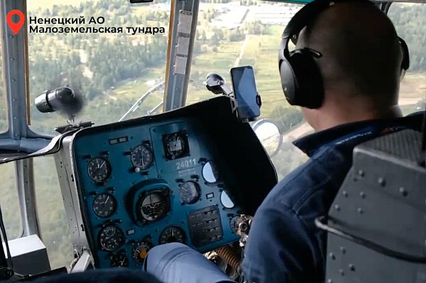Вертолеты начали доставлять детей из отдаленных населенных пунктов и оленеводческих стойбищ НАО к местам учебы Школьные вертолеты начали доставлять детей из отдаленных населенных пунктов и оленеводческих стойбищ Ненецкого автономного округа НАО к местам учебы В общей сложности силами Нарьян Марского объединенного авиаотряда будет перевезено около 250 школьников заявила врио губернатора НАО Ирина Гехт Об этом сообщает AVIA RU Сегодня начали вывозить детей из оленеводческих бригад СПК Ерв Харп и Ижемский оленевод в посёлок Красное А завершат кампанию 2 сентября учащихся доставят в Хорей Вер и Харуту затем в Каратайку и Усть Кару На обратном пути в город увезут ребят из Варнека и Усть Кары написала Ирина Гехт в своем телеграм канале Она отметила что школьников уже ждут педагоги И я желаю ребятам чтобы новый учебный год прошел для них ярко интересно и познавательно добавила Ирига Гехт aviaru net n287042
