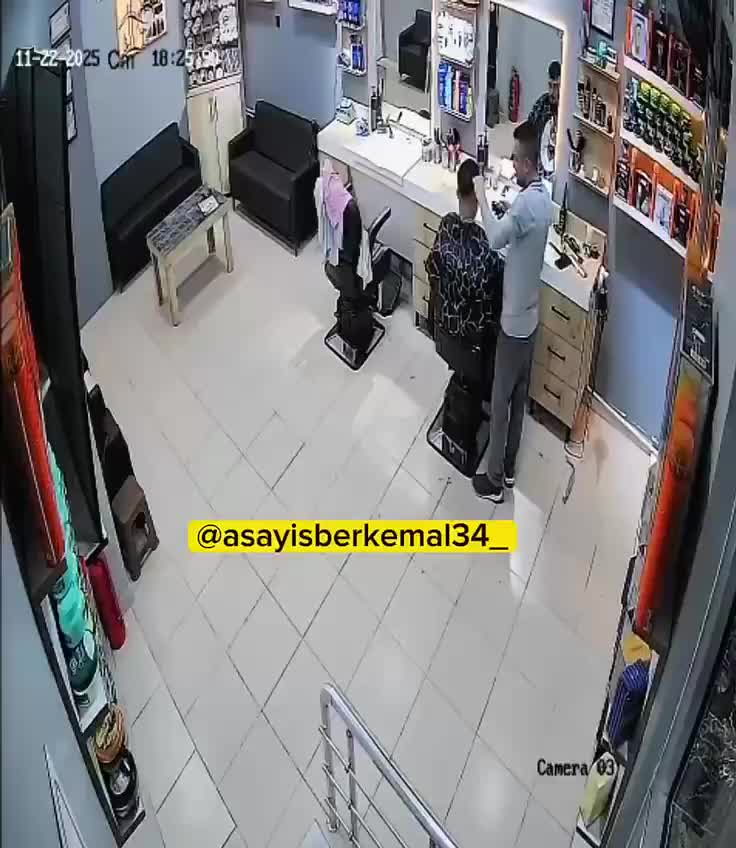 Вооруженное нападение на парикмахерскую в Синопе: владелец ранен