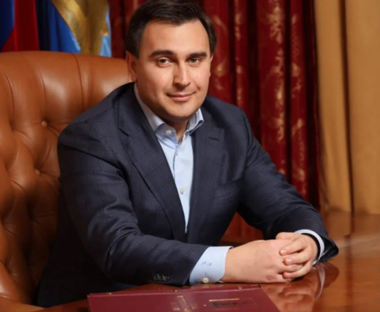 Глава подмосковного Реутова впал в кому после ДТП в Нижнем Новгороде Пострадавшего доставили в одну из московских больниц в тяжёлом состоянии сейчас чиновник находится в коме Подписаться Прислать новость