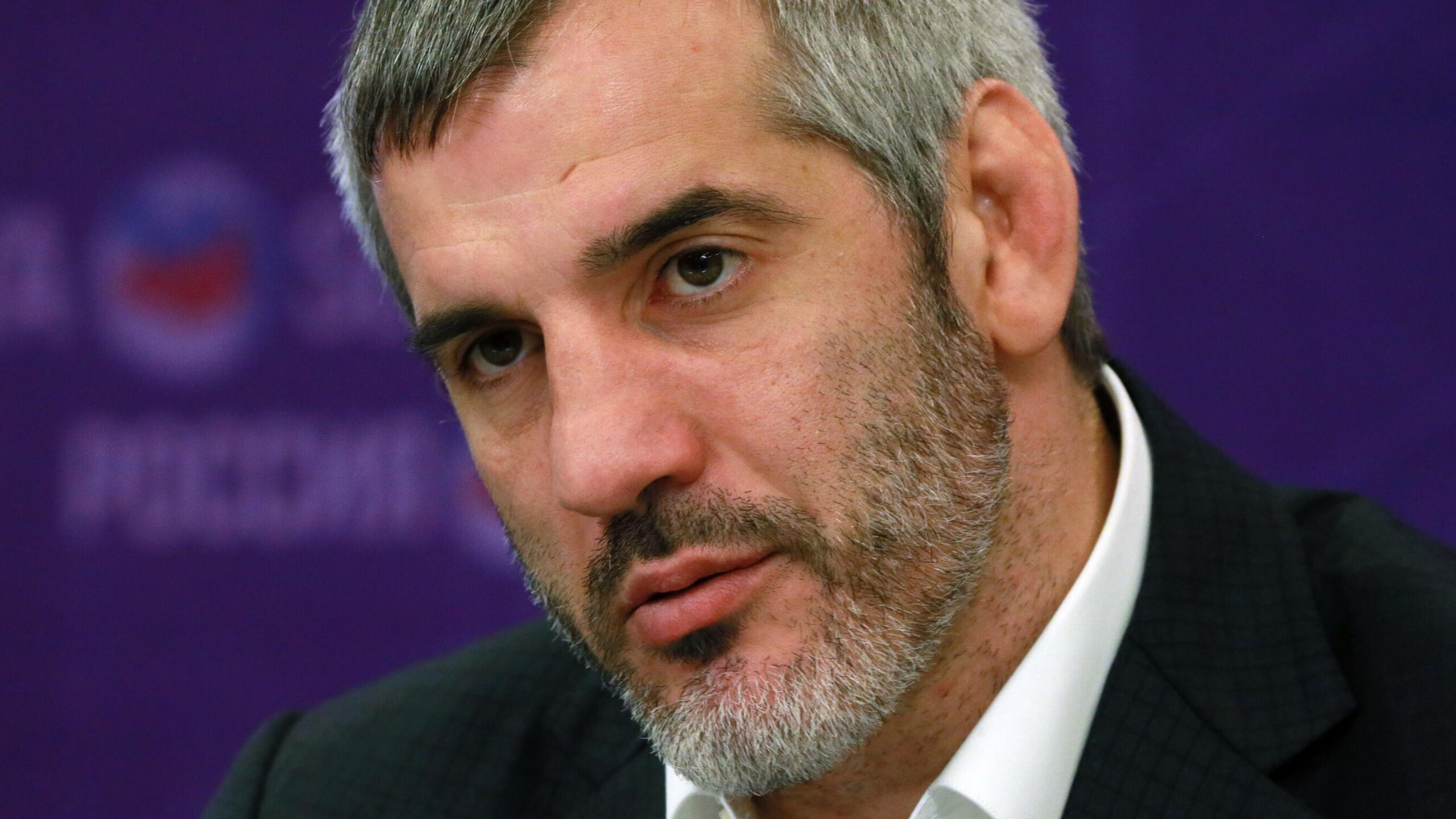 Имя трехкратного олимпийского чемпиона по вольной борьбе Бувайсара Сайтиева присвоено улице в дагестанском Хасавюрте сообщил глава города Корголи Корголиев в своем Telegram канале Сайтиев скончался в марте 2025 года в 49 летнем возрасте Мы продолжаем работу по увековечиванию памяти славных сынов Хасавюрта Отныне улица Энергетическая будет носить имя легендарного трехкратного олимпийского чемпиона по вольной борьбе Бувайсара Хамидовича Сайтиева написал Корголиев