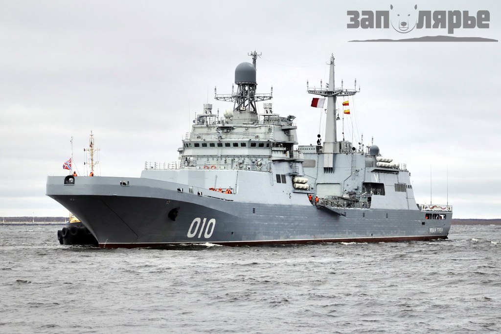 Навигация–2025 стартовала на Енисее  Как сообщают в Енисейском речном пароходстве, за сезон речники планируют перевезти 8 миллионов тонн грузов и 1,5 миллиона пассажиров. Возобновлено транспортное сообщение между Красноярском и Дивногорском.   Енисейское речное пароходство задействует более 400 судов и привлечёт примерно 3300 работников.