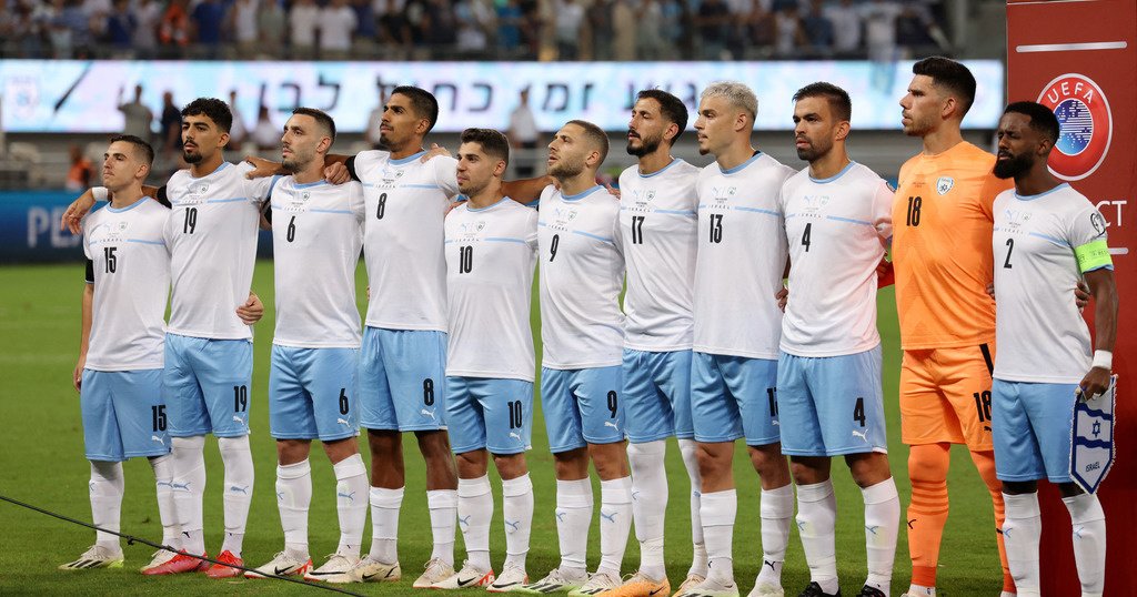 The Athletic в UEFA обсуждается возможность отстранения Израиля Союз европейских футбольных ассоциаций провёл встречи с представителями стран поддерживающих Палестину Изучается механизм отстранения израильских сборных и клубов от соревнований под эгидой организации написал портал The Athletic Подписаться на Говорит Москва Telegram VK MAX